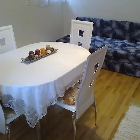 Apartament Apartman Trnovec *